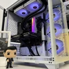 Kép 2/14 - EZCOMP White Speedster Gaming PC - GIGABYTE B560M AORUS, Intel Core i5-11400, 16GB DDR4, GeForce RTX 2060 SUPER WINDFORCE 8GB, 250GB SSD, 850W 80+PLUS GOLD